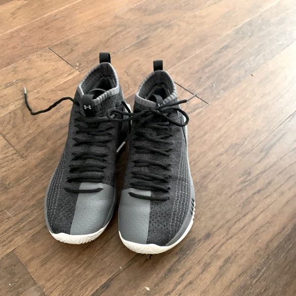 Under Armour size 12 cross trainer - Picture 1 of 3